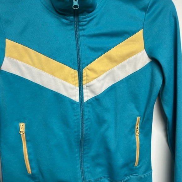 twenty one 21 activewear jacket - Picture 4 of 8